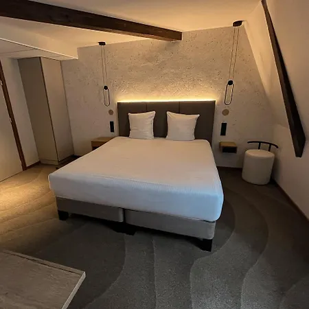 Maison Turenne Hotel