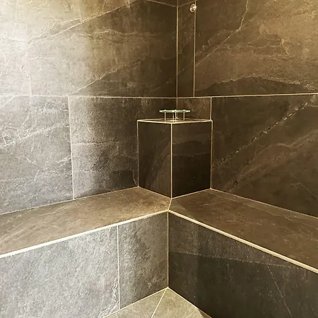 Maison Turenne Hotel