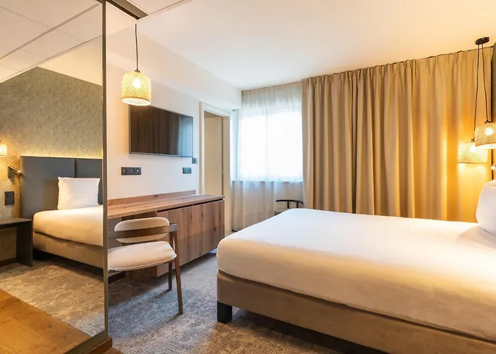 מלון Maison Turenne 4*