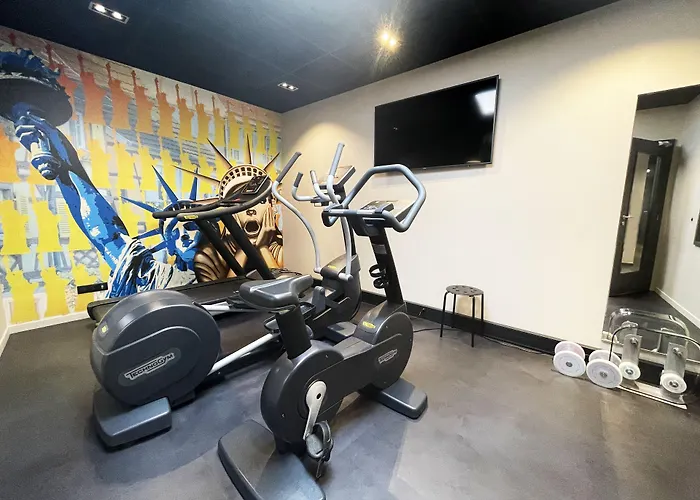 Maison Turenne מלון