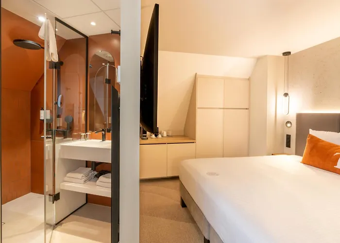 Maison Turenne Hotel 4*